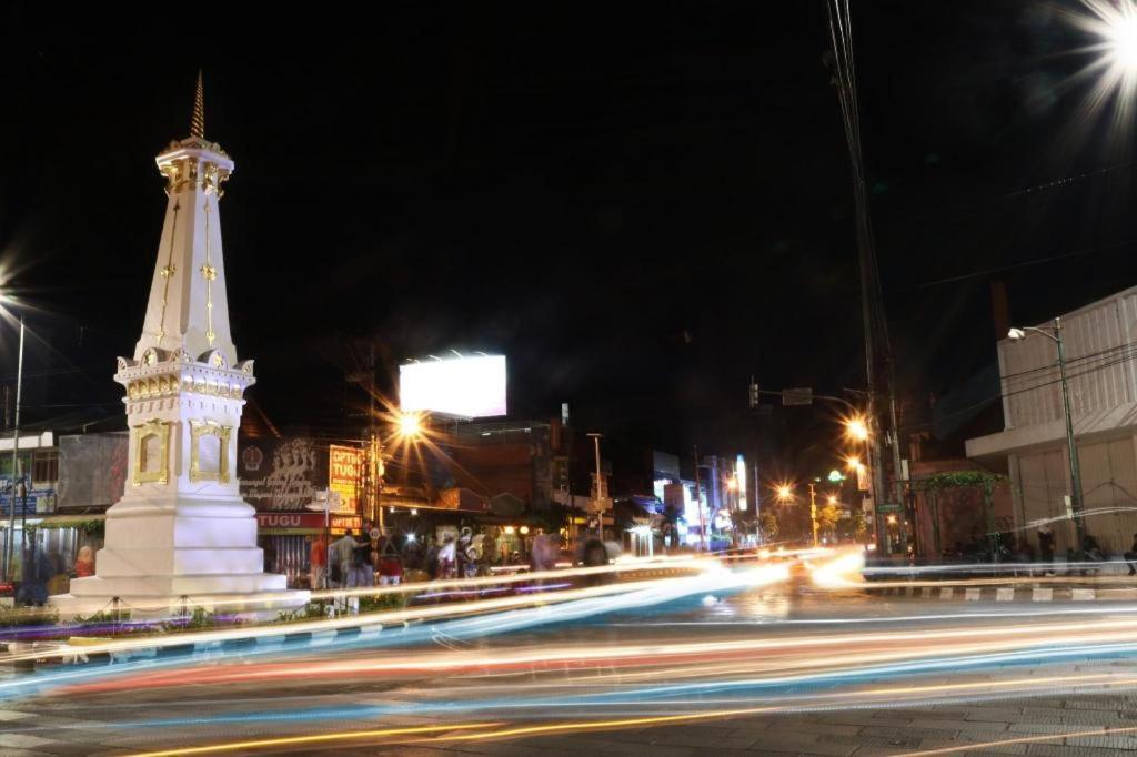 Grand Malioboro Yogyakarta Hotel Kültér fotó