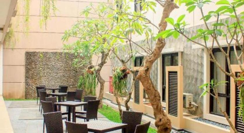 Grand Malioboro Yogyakarta Hotel Kültér fotó