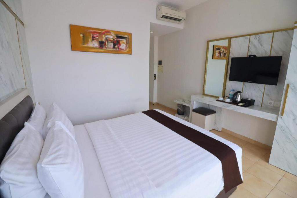 Grand Malioboro Yogyakarta Hotel Kültér fotó