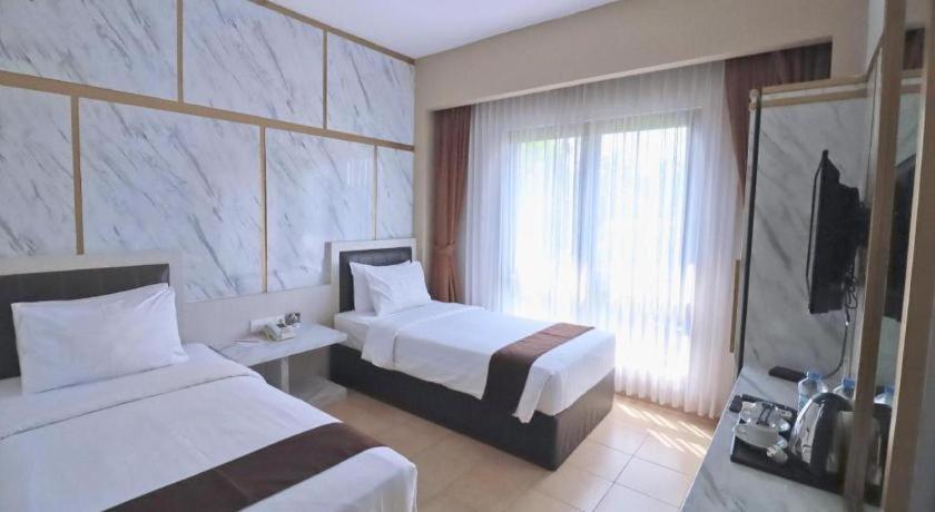 Grand Malioboro Yogyakarta Hotel Kültér fotó