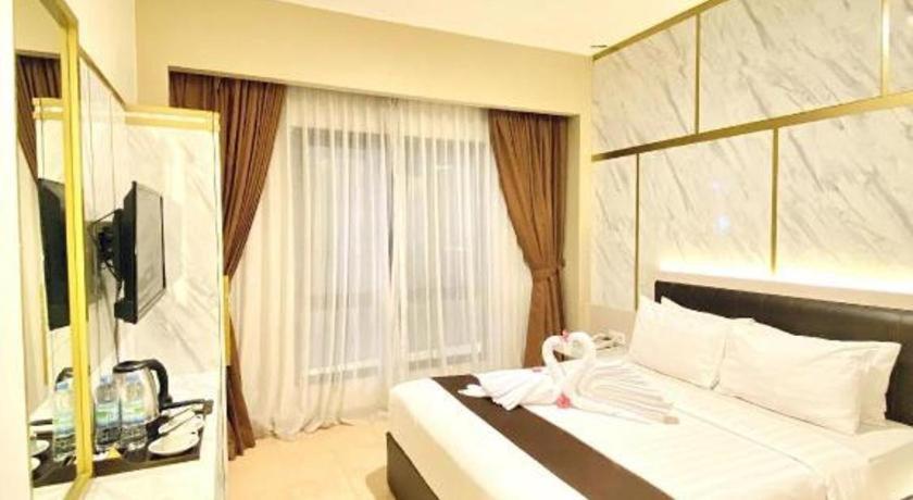 Grand Malioboro Yogyakarta Hotel Kültér fotó