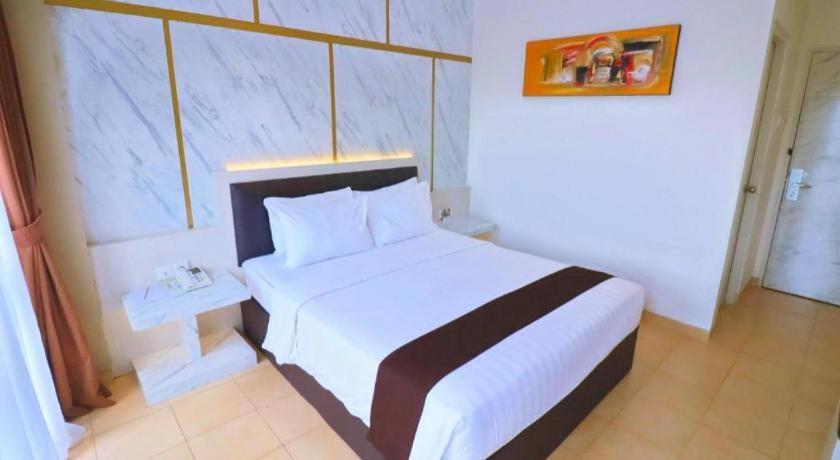 Grand Malioboro Yogyakarta Hotel Kültér fotó