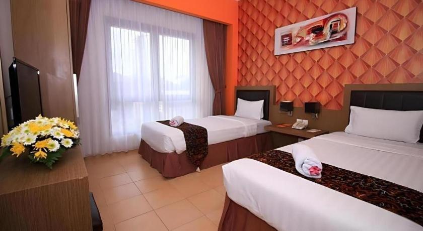 Grand Malioboro Yogyakarta Hotel Kültér fotó